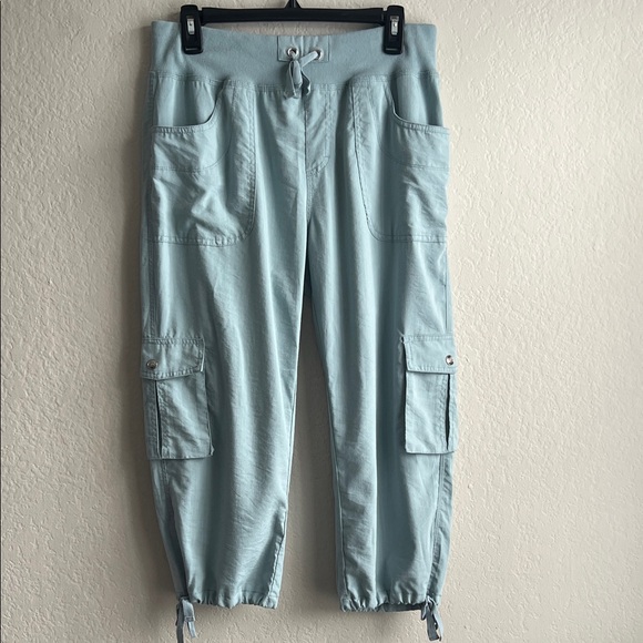 MoFiz Capris with Pockets Loose Fit Light Blue in Size L - Picture 4 of 15
